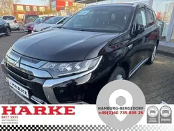 Platinum grey pearl (metallic) Gebraucht 2020 Mitsubishi Outlander P-HEV Spirit SUV | 25.900 € (Fairer Preis)