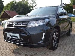 Cosmic black pearl Neu 2025 Suzuki Vitara Comfort+ SUV | 28.990 € (Etwas zu teuer)