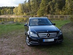 Schwarz Gebraucht 2011 Mercedes C220 Avantgarde Kombi | 8.370 € (Fairer Preis)