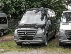 Tiefschwarz Gebraucht 2024 Mercedes Sprinter Van | 36.593 € (Guter Preis)