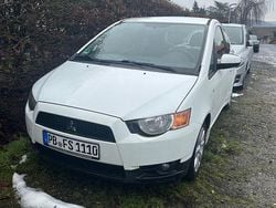 Weiß Gebraucht 2012 Mitsubishi Colt Limousine | 3.999 € (Fairer Preis)