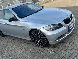 Silber Gebraucht 2006 BMW 325 Limousine | 3.200 € (Fairer Preis)