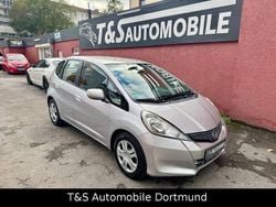 Silber Gebraucht 2011 Honda Jazz Trend Kleinwagen | 9.999 € (Etwas zu teuer)