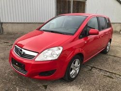 Rot Gebraucht 2010 Opel Zafira Van / Kleinbus | 3.400 € (Guter Preis)
