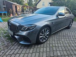 Grau Gebraucht 2018 Mercedes E200 Limousine | 26.499 € (Teuer)