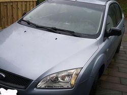 Blau Gebraucht 2005 Ford Focus Limousine | 1.900 € (Fairer Preis)