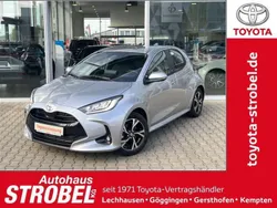 Shimmering silber metallic Neu 2025 Toyota Yaris Hybrid Kleinwagen | 24.980 € (Fairer Preis)