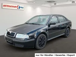 Schwarz Gebraucht 2003 Skoda Octavia Selection Limousine | 599 € (Superpreis)