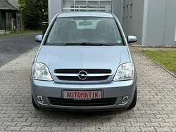 Grau Gebraucht 2004 Opel Meriva Cosmo Van / Kleinbus | 3.499 € (Etwas zu teuer)