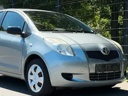 Grau Gebraucht 2008 Toyota Yaris Cool Limousine | 4.990 € (Etwas zu teuer)