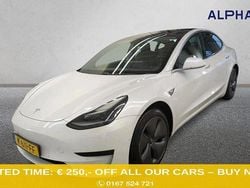 Weiß Gebraucht 2020 Tesla Model 3 Standard Range Limousine | 17.900 € (Guter Preis)
