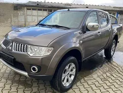Braun Gebraucht 2012 Mitsubishi L200 Intense Abholung | 13.999 € (Etwas zu teuer)