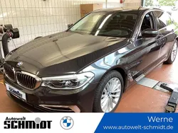 Sophistograu brillanteffekt Gebraucht 2018 BMW 530e Luxury Line Limousine | 26.390 € (Fairer Preis)