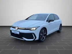 Pure white Gebraucht 2025 VW Golf VIII GTE Limousine | 39.980 € (Superpreis)