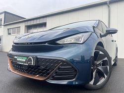 Aurorablau Gebraucht 2023 Cupra Born Kleinwagen | 24.960 € (Guter Preis)