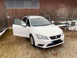 Weiß Gebraucht 2015 Seat Leon ST Kombi | 6.800 € (Fairer Preis)
