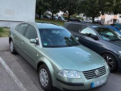 Grün Gebraucht 2002 VW Passat Limousine | 2.250 € (Etwas zu teuer)