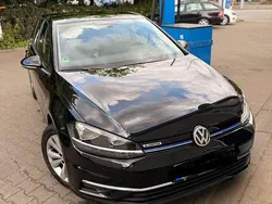 Schwarz Gebraucht 2019 VW Golf VII Comfortline Limousine | 17.700 € (Guter Preis)