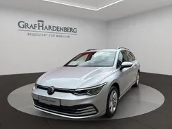 Silber Gebraucht 2021 VW Golf VIII Life Kombi | 19.777 € (Fairer Preis)