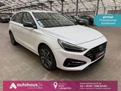 Weiß Gebraucht 2021 Hyundai i30 Kombi | 17.220 € (Guter Preis)