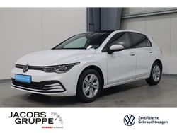 Weiß Gebraucht 2024 VW Golf VIII Life Limousine | 24.980 € (Fairer Preis)
