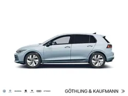 Crystal ice blue metallic Neu 2025 VW Golf SUV | 43.125 €