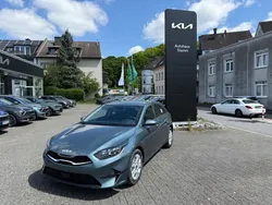 Grau Neu 2025 Kia Ceed Limousine | 27.990 € (Fairer Preis)