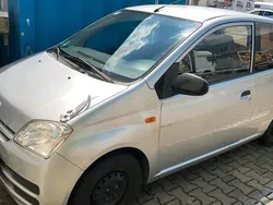 Silber Gebraucht 2005 Daihatsu Cuore Kleinwagen | 1.000 € (Teuer)