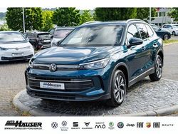 Blau Gebraucht 2024 VW Tiguan Life SUV | 36.395 € (Teuer)