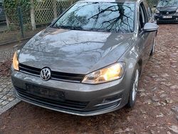 Grau Gebraucht 2015 VW Golf VII Cup Limousine | 9.900 € (Guter Preis)
