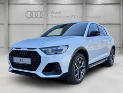 Gletscherweiß metallic Gebraucht 2025 Audi A1 Advanced Kleinwagen | 37.466 €