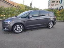 Grau Gebraucht 2016 Ford S-MAX Titanium Van / Kleinbus | 15.400 € (Teuer)