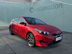 Rot Gebraucht 2023 Kia Ceed Spirit Limousine | 26.490 € (Etwas zu teuer)