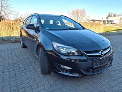 Schwarz Gebraucht 2016 Opel Astra Edition Kombi | 5.800 € (Guter Preis)