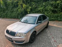 Silber Gebraucht 2003 Skoda Superb Limousine | 1.000 €