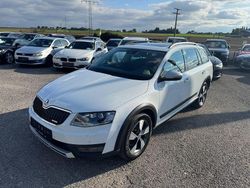 Weiß Gebraucht 2015 Skoda Octavia Scout 4x4 Kombi | 12.490 € (Fairer Preis)