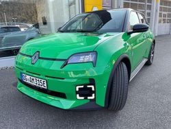 Pop green, blackpearlschwarz Gebraucht 2024 Renault R5 Komfort Kleinwagen | 32.990 € (Fairer Preis)