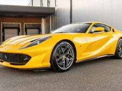 Gelb Gebraucht 2019 Ferrari 812 | 345.041 €