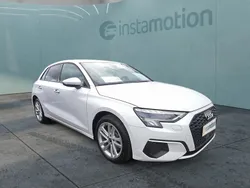Weiß Gebraucht 2022 Audi A3 Sportback e-tron Limousine | 23.940 € (Fairer Preis)