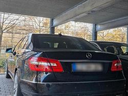 Schwarz Gebraucht 2010 Mercedes E500 Limousine | 15.500 € (Fairer Preis)