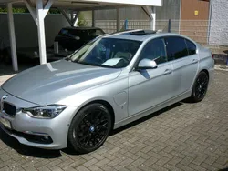BMW 330e