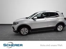 Reflexsilber metallic (metallic) Gebraucht 2024 VW T-Cross Life SUV | 23.600 € (Guter Preis)