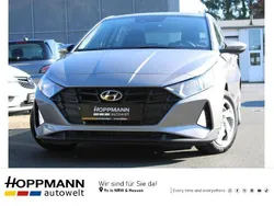 Grau Gebraucht 2021 Hyundai i20 Essential Kleinwagen | 18.990 €