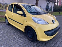 Gelb Gebraucht 2007 Peugeot 107 Kleinwagen | 1.250 € (Guter Preis)