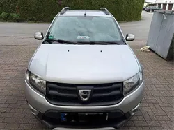 Silber Gebraucht 2014 Dacia Sandero Prestige Kleinwagen | 3.800 € (Guter Preis)