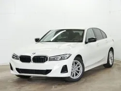 Weiß Gebraucht 2024 BMW 318 Performance Limousine | 32.580 € (Superpreis)
