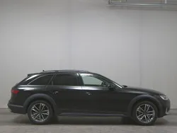 Brillantschwarz Gebraucht 2022 Audi A4 Allroad Ambiente Kombi | 22.450 € (Fairer Preis)