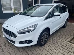 Weiß Gebraucht 2019 Ford S-MAX Titanium Van / Kleinbus | 27.899 € (Fairer Preis)