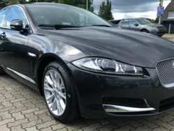 Grau Gebraucht 2012 Jaguar XF Limousine | 11.111 € (Fairer Preis)