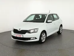 Weiß Gebraucht 2017 Skoda Fabia Cool Plus Limousine | 11.990 € (Teuer)